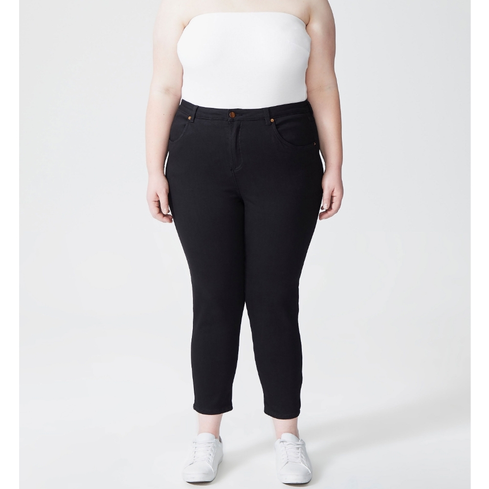 Universal Standard Seine Skinny Jeans
